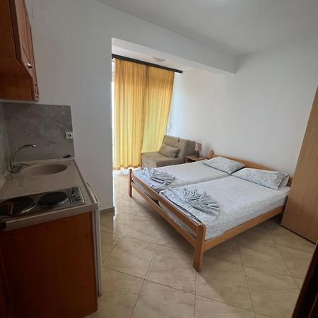 Sand And Sea Apartments Ulcinj Bagian luar foto
