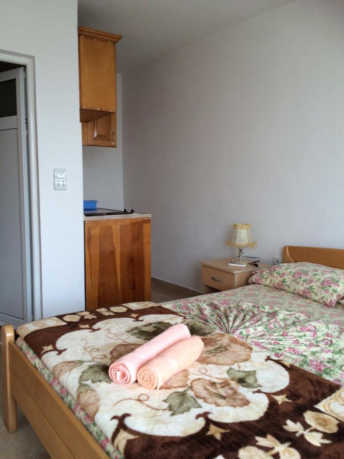 Sand And Sea Apartments Ulcinj Bagian luar foto