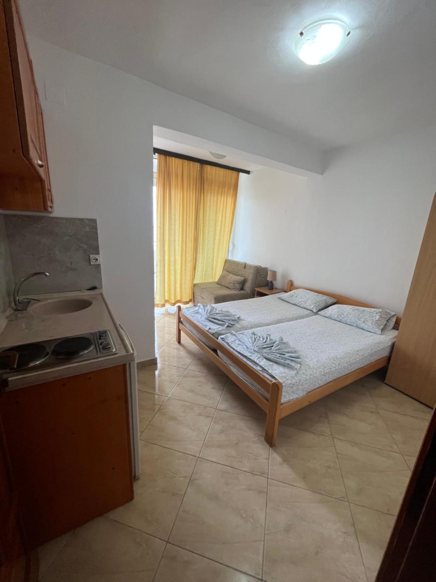 Sand And Sea Apartments Ulcinj Bagian luar foto