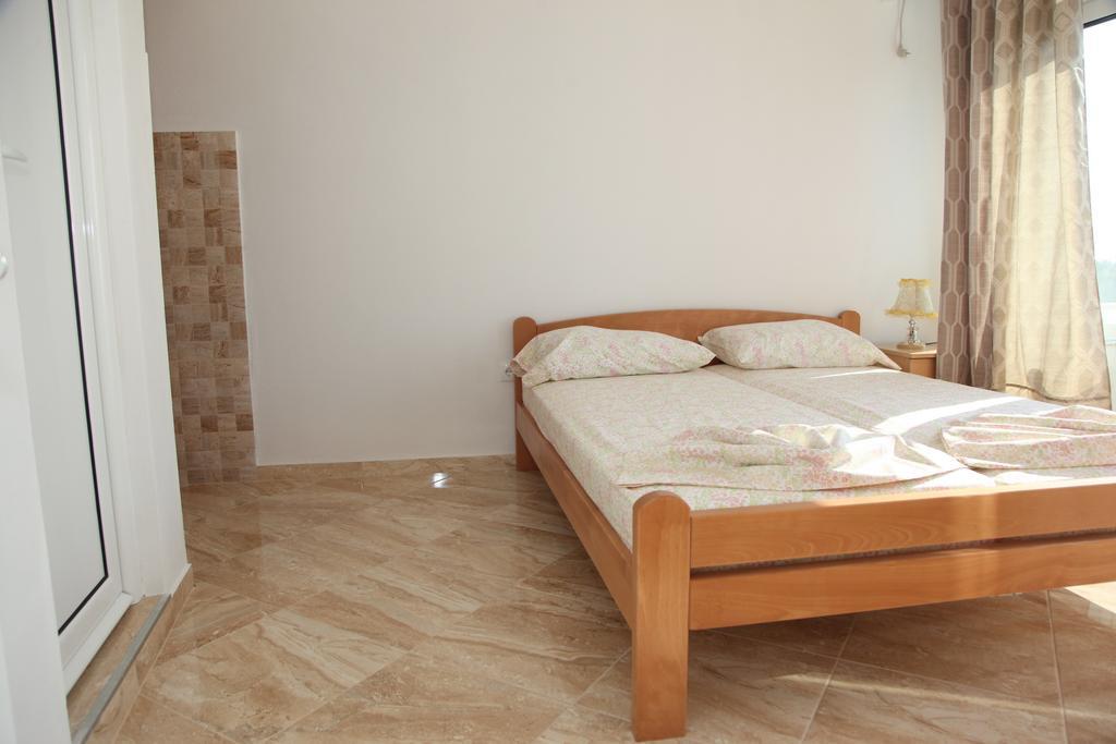 Sand And Sea Apartments Ulcinj Bagian luar foto